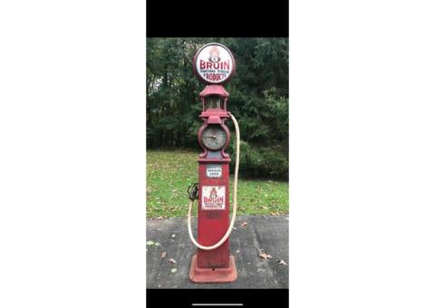 WANTED ! Antique gas pumps in any condition !